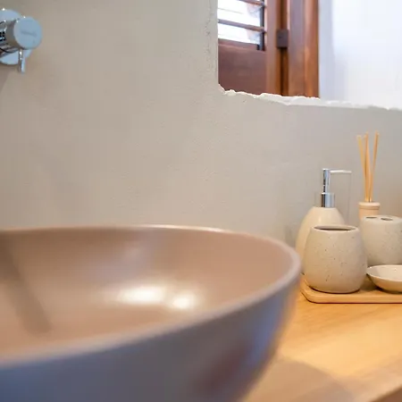 Bed and Breakfast Le Tartane Guidaloca 3*