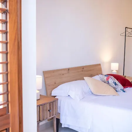 Bed and Breakfast Le Tartane Guidaloca 3*